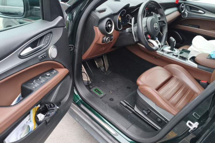 Used Alfa Romeo Stelvio 2020 2.0T 280HP Luxury Edition Driver Seat