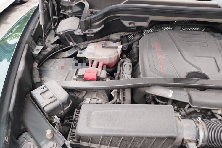 Used Alfa Romeo Stelvio 2020 2.0T 280HP Luxury Edition Engine Bay Right