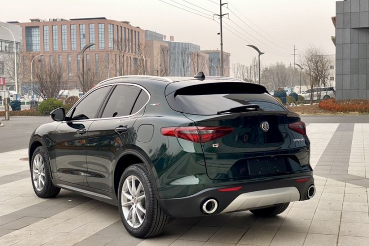 Used Alfa Romeo Stelvio 2020 2.0T 280HP Luxury Edition Exterior 5