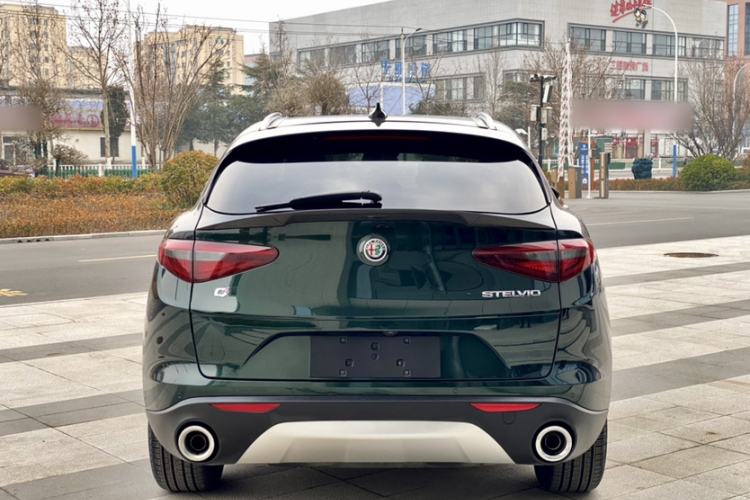 Used Alfa Romeo Stelvio 2020 2.0T 280HP Luxury Edition Exterior 7