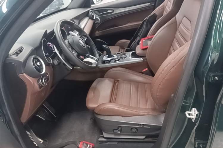 Used Alfa Romeo Stelvio 2020 2.0T 280HP Luxury Edition Left Front Seat
