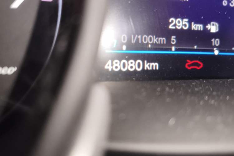 Used Alfa Romeo Stelvio 2020 2.0T 280HP Luxury Edition Odometer Close Up
