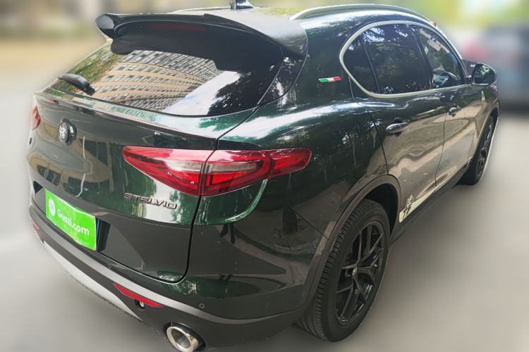 Used Alfa Romeo Stelvio 2020 2.0T 280HP Luxury Edition Rear Right 45 Deg