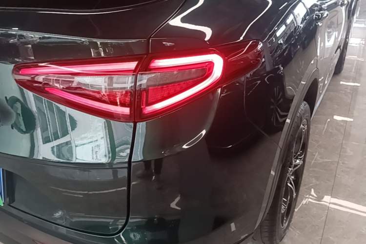 Used Alfa Romeo Stelvio 2020 2.0T 280HP Luxury Edition Right Rear Taillight