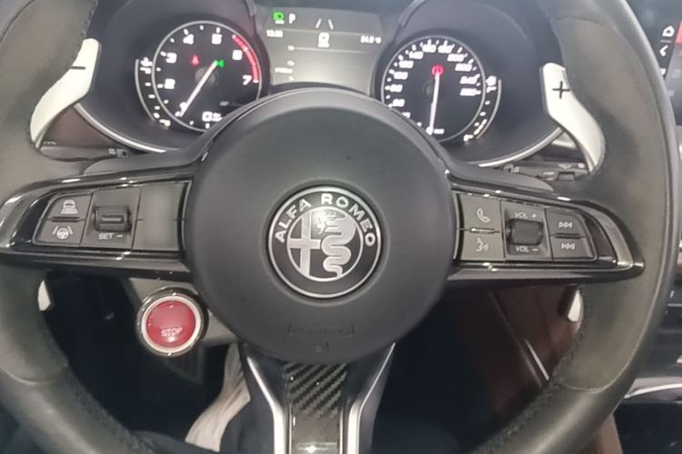 Used Alfa Romeo Stelvio 2020 2.0T 280HP Luxury Edition Steering Wheel