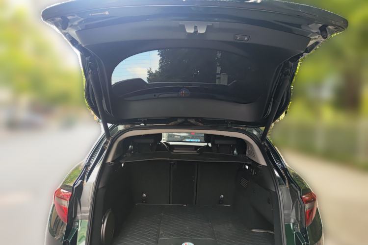 Used Alfa Romeo Stelvio 2020 2.0T 280HP Luxury Edition Trunk