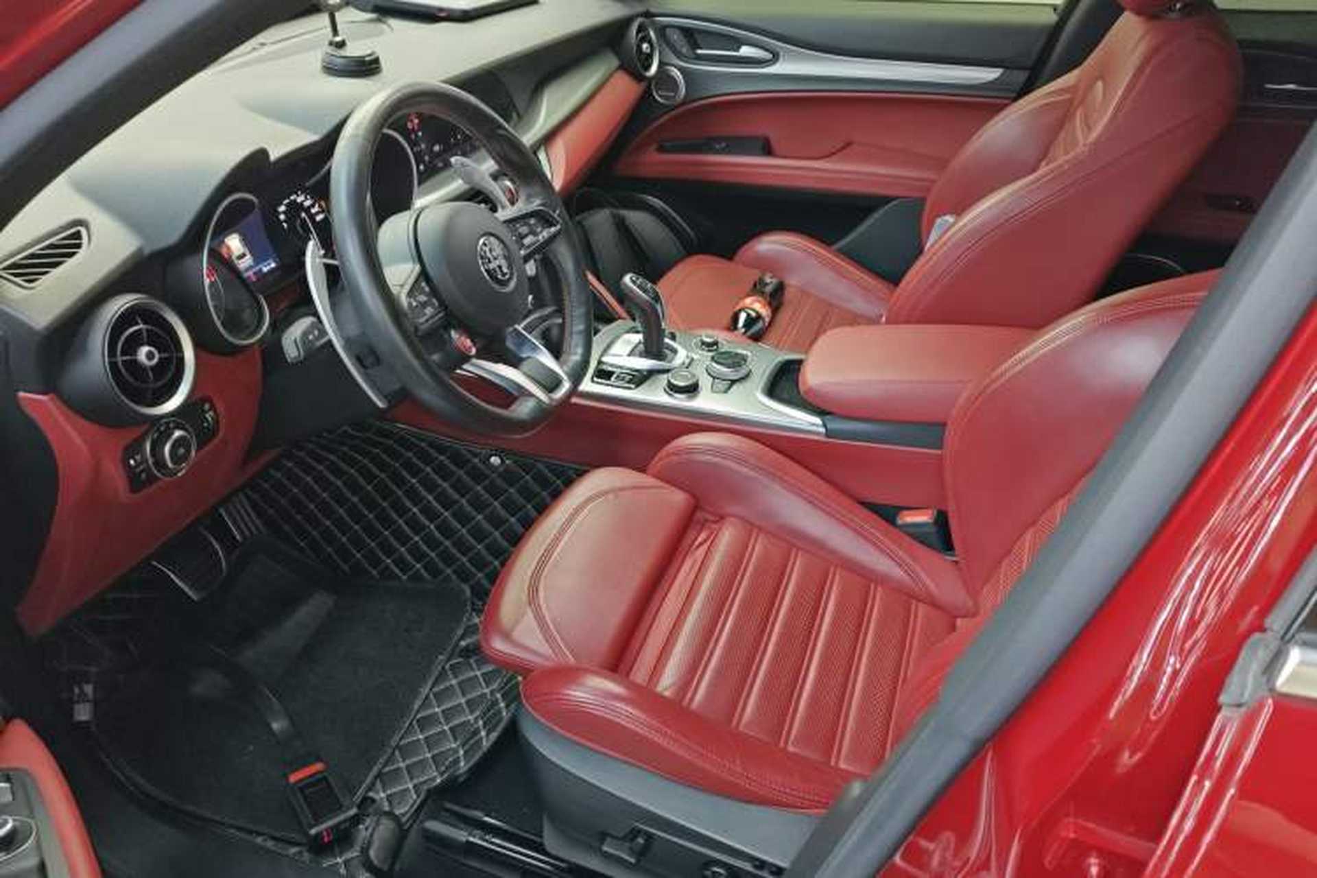 Used Alfa Romeo Stelvio 2020 2.0T 280HP Luxury Sports Edition Left Front Seat