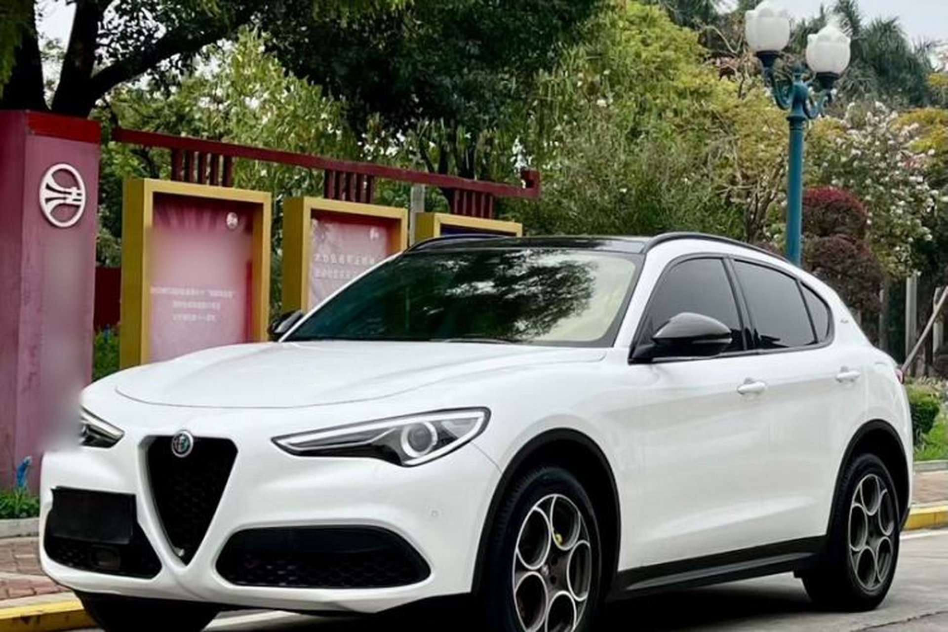 Used Alfa Romeo Stelvio 2020 2.0T 280HP Luxury Edition Exterior 1