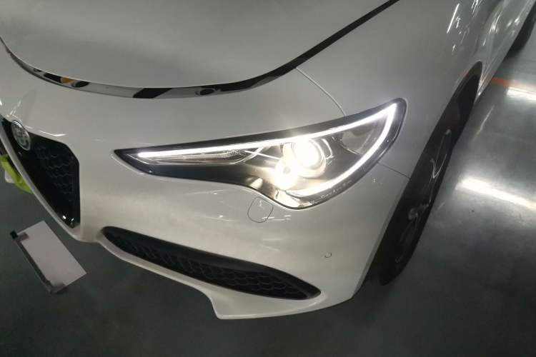 Used Alfa Romeo Stelvio 2020 2.0T 280HP Luxury Edition Left Front Headlight