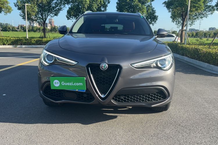 Used Alfa Romeo Stelvio 2021 2.0T 280HP Luxury Edition Exterior 1