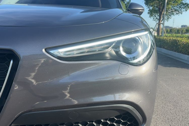Used Alfa Romeo Stelvio 2021 2.0T 280HP Luxury Edition Exterior 4