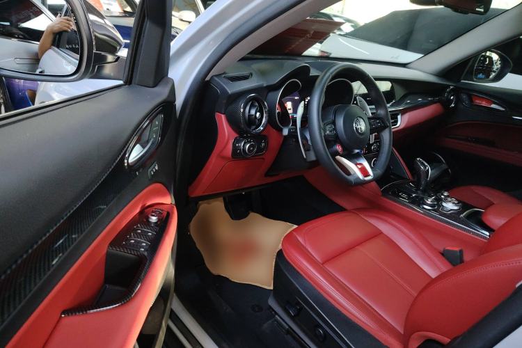 Used Alfa Romeo Stelvio 2021 2.0T 280HP Luxury Edition Driver Seat