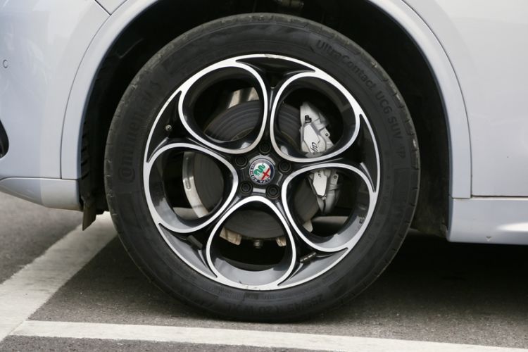 Used Alfa Romeo Stelvio 2021 2.0T 280HP Luxury Edition Exterior 1