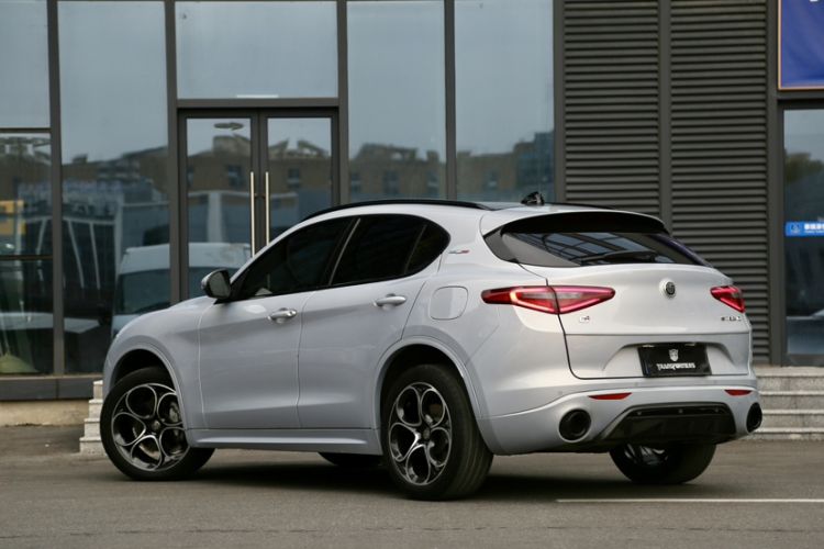Used Alfa Romeo Stelvio 2021 2.0T 280HP Luxury Edition Exterior 5