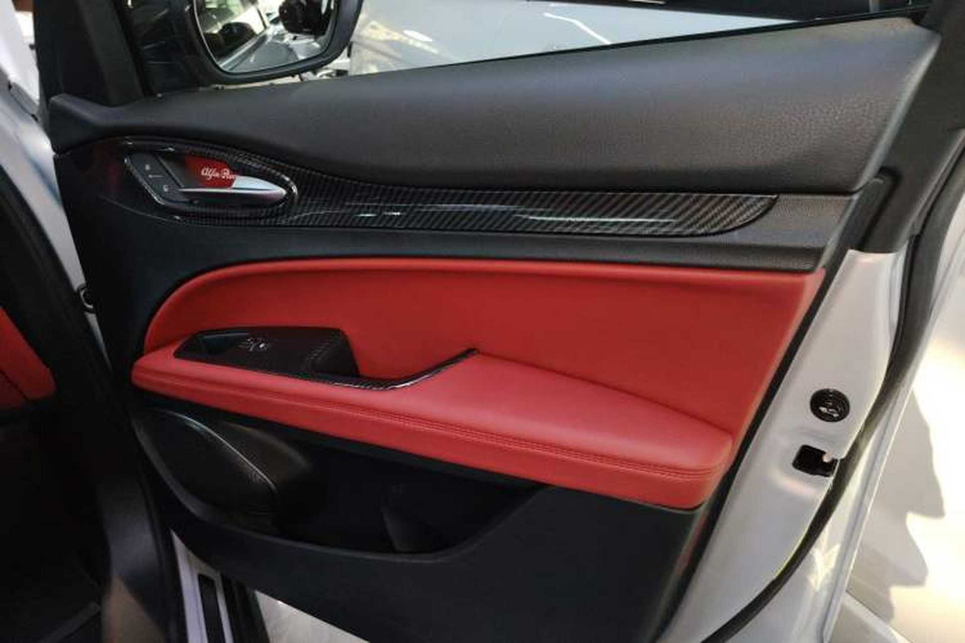 Used Alfa Romeo Stelvio 2021 2.0T 280HP Luxury Edition Right Front Door Interior