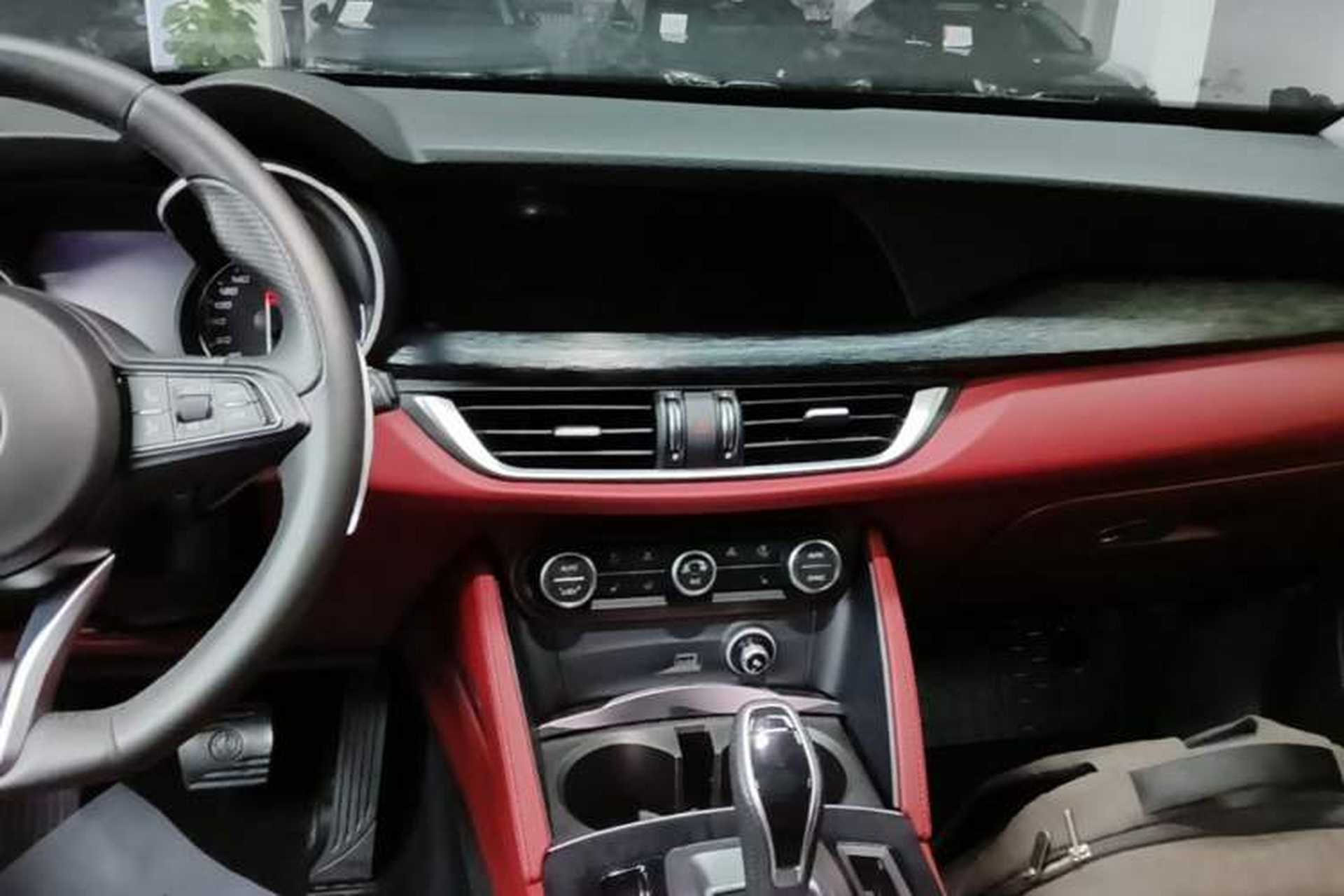 Used Alfa Romeo Stelvio 2021 2.0T 280HP Luxury Edition Audio And AC Panel