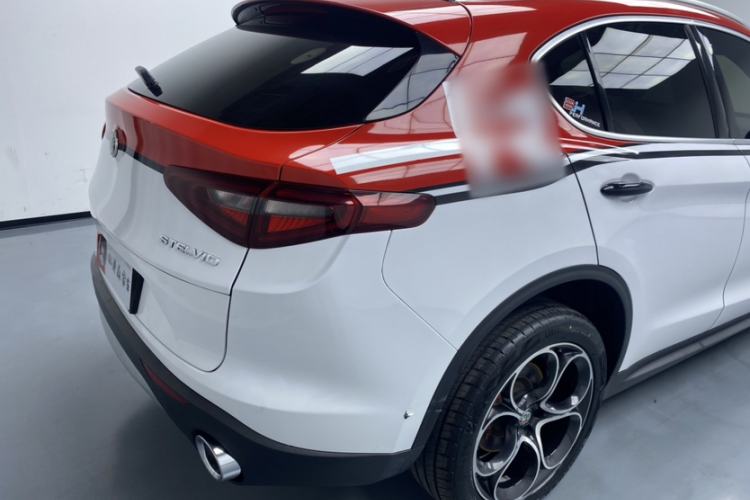 Used Alfa Romeo Stelvio 2021 2.0T 280HP Luxury Edition Exterior 1