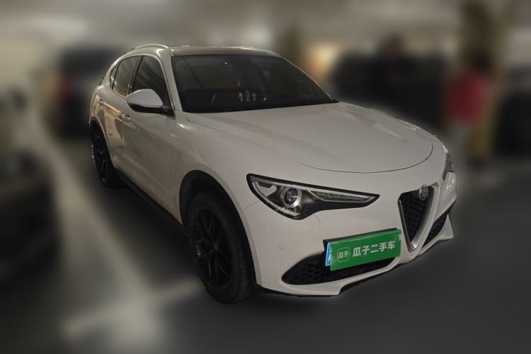 Used Alfa Romeo Stelvio 2021 2.0T 280HP Luxury Edition Exterior 2