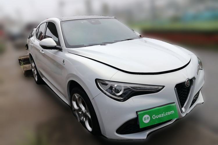 Used Alfa Romeo Stelvio 2021 2.0T 280HP Luxury Edition Exterior 2