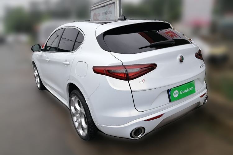 Used Alfa Romeo Stelvio 2021 2.0T 280HP Luxury Edition Exterior 3