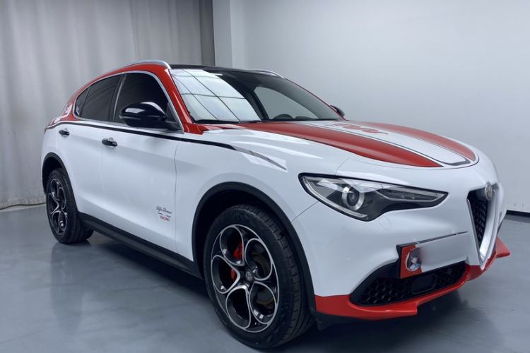 Used Alfa Romeo Stelvio 2021 2.0T 280HP Luxury Edition Exterior 3
