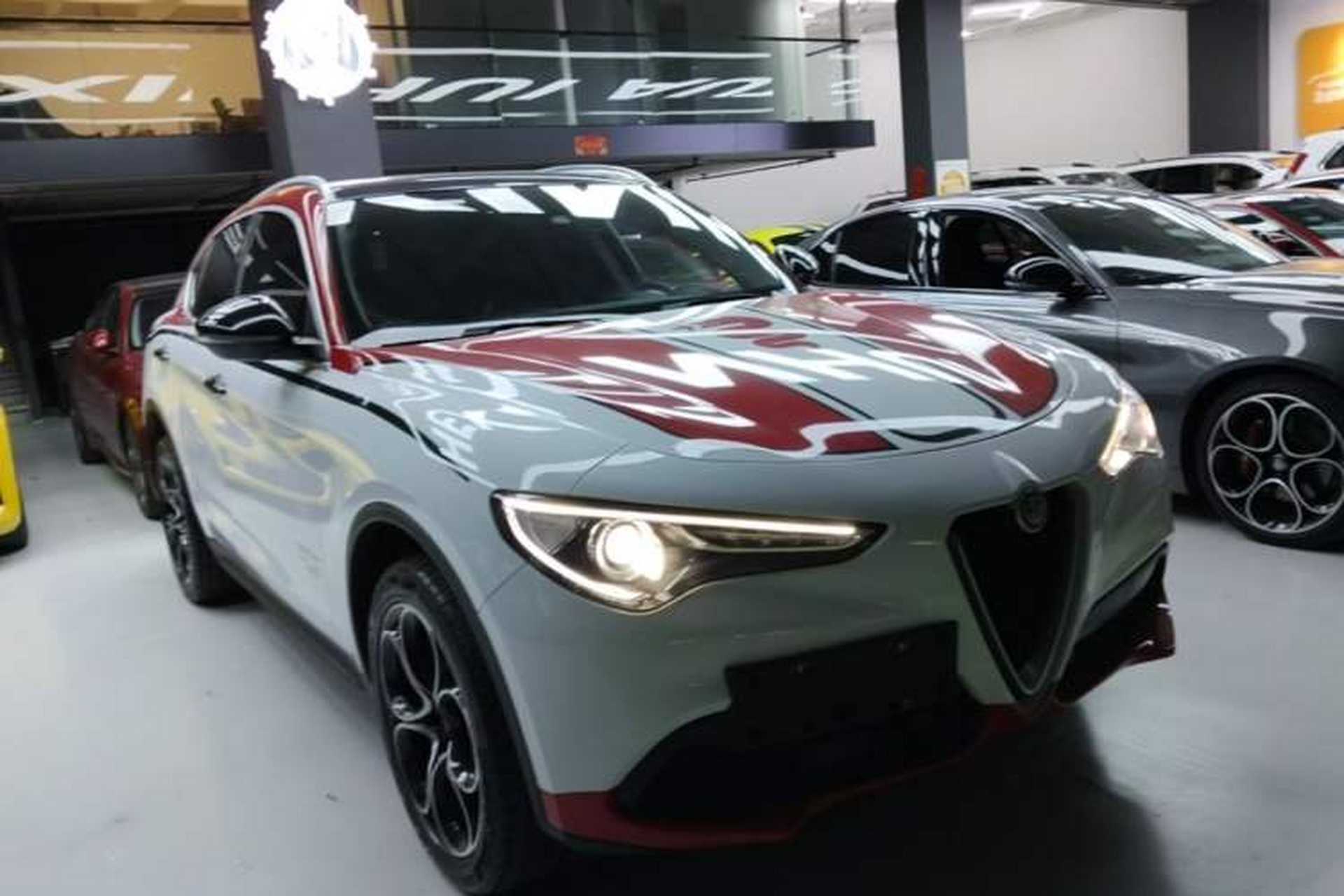 Used Alfa Romeo Stelvio 2021 2.0T 280HP Luxury Edition Front Right 45 Deg