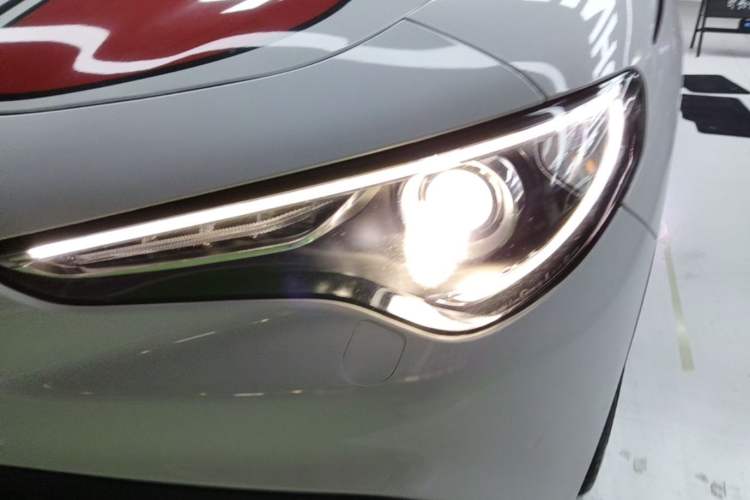 Used Alfa Romeo Stelvio 2021 2.0T 280HP Luxury Edition Left Front Headlight