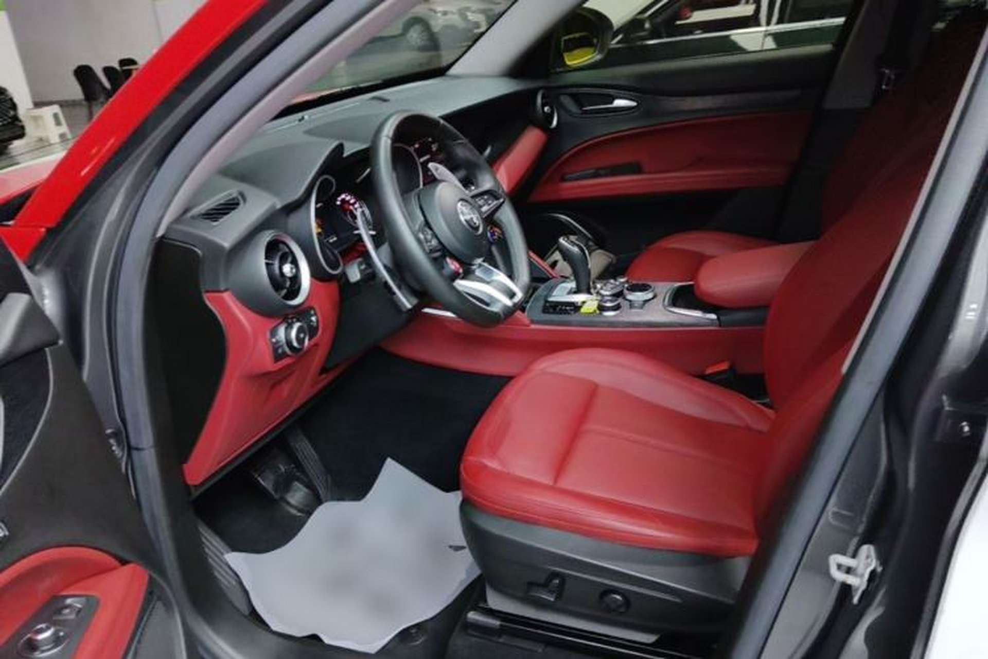 Used Alfa Romeo Stelvio 2021 2.0T 280HP Luxury Edition Left Front Seat