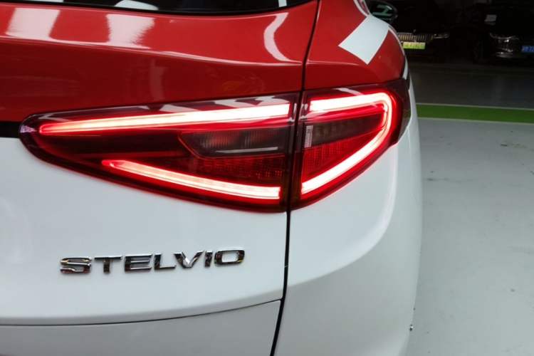 Used Alfa Romeo Stelvio 2021 2.0T 280HP Luxury Edition Right Rear Taillight