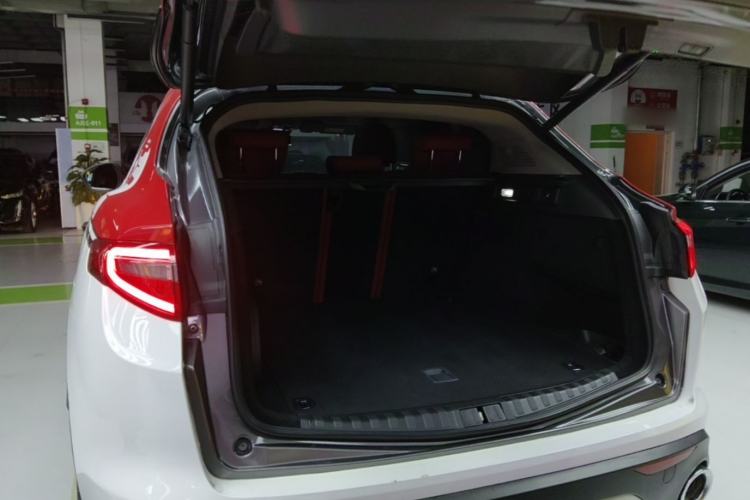 Used Alfa Romeo Stelvio 2021 2.0T 280HP Luxury Edition Trunk