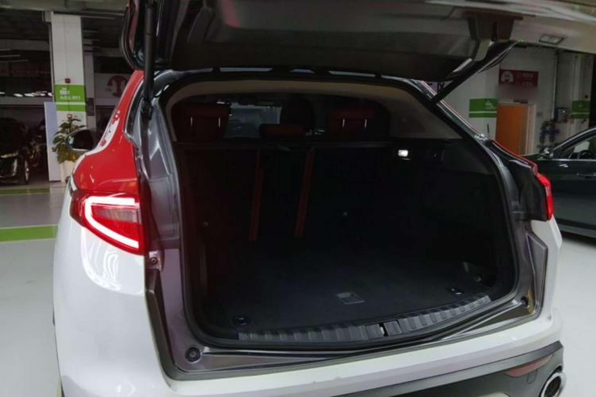 Used Alfa Romeo Stelvio 2021 2.0T 280HP Luxury Edition Trunk