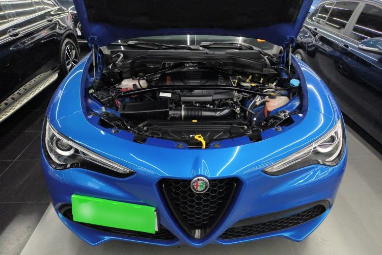 Used Alfa Romeo Stelvio 2022 2.0T 280HP Veloce Track Edition Engine Bay