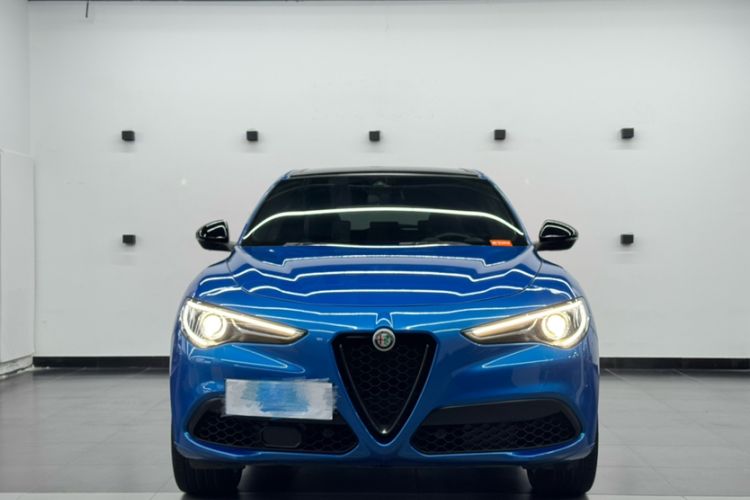 Used Alfa Romeo Stelvio 2022 2.0T 280HP Veloce Track Edition Exterior 3