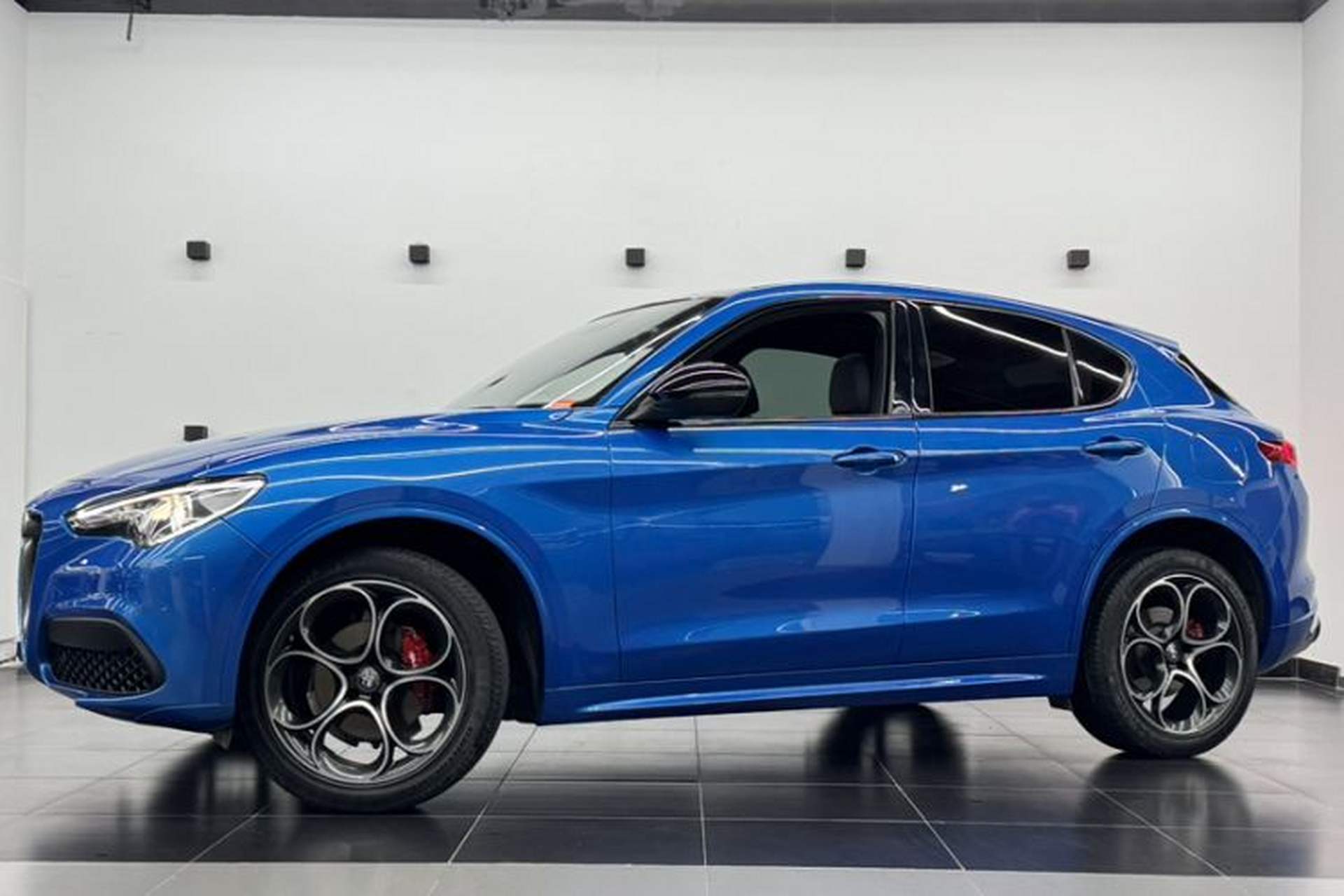 Used Alfa Romeo Stelvio 2022 2.0T 280HP Veloce Track Edition Exterior 3
