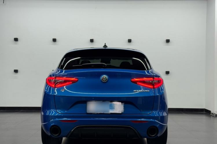 Used Alfa Romeo Stelvio 2022 2.0T 280HP Veloce Track Edition Exterior 5