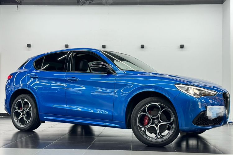 Used Alfa Romeo Stelvio 2022 2.0T 280HP Veloce Track Edition Exterior 6