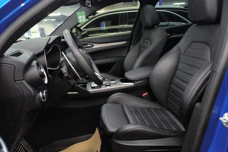 Used Alfa Romeo Stelvio 2022 2.0T 280HP Veloce Track Edition Left Front Seat
