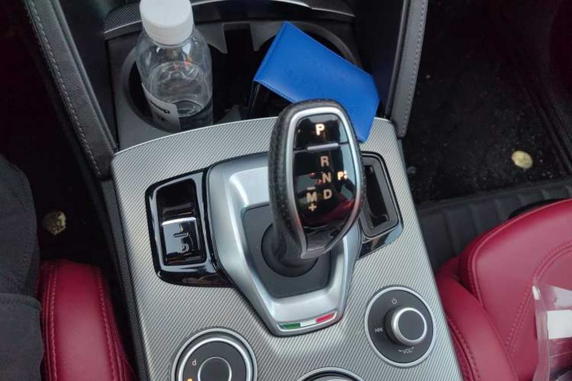 Used Alfa Romeo Stelvio 2022 2.0T 280HP Veloce Track Edition Gear Lever