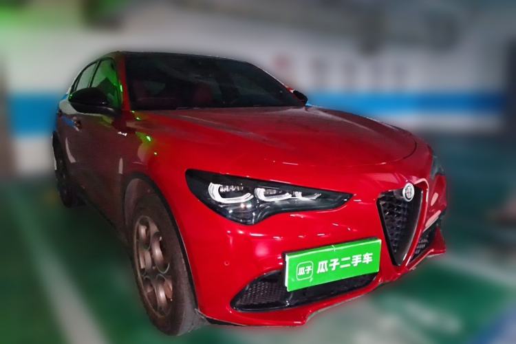 Used Alfa Romeo Stelvio 2023 2.0T 280HP Sprint Zongqing Version Front Right 45 Deg
