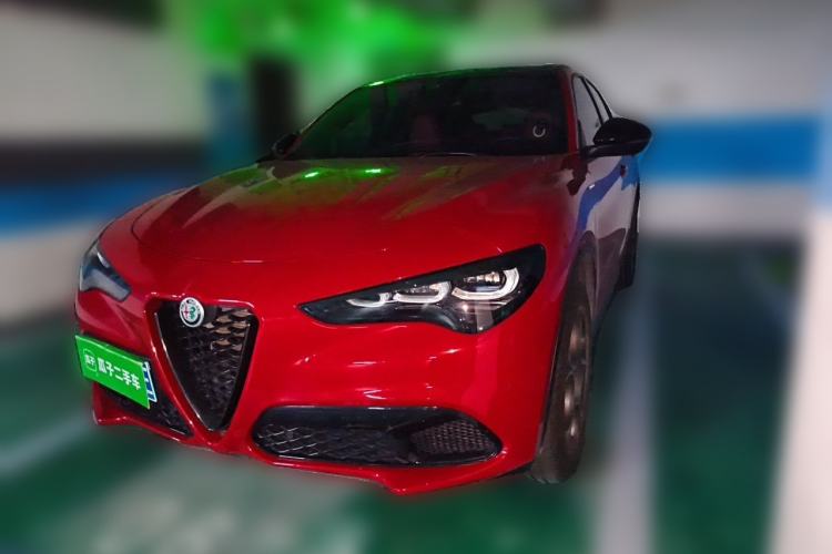Alfa Romeo Stelvio 2023