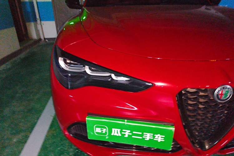 Used Alfa Romeo Stelvio 2023 2.0T 280HP Sprint Zongqing Version Right Front Headlight