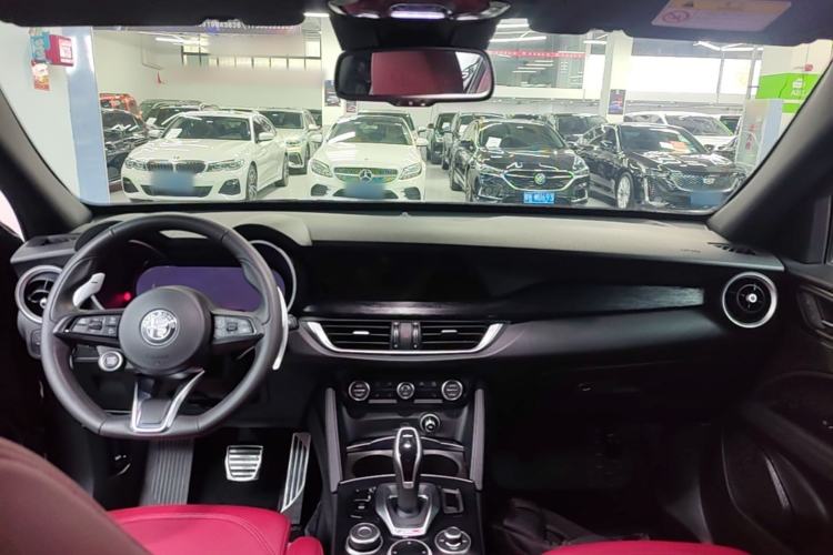Used Alfa Romeo Stelvio 2024 2.0T 280HP Dragon Edition Limited Edition Center Console