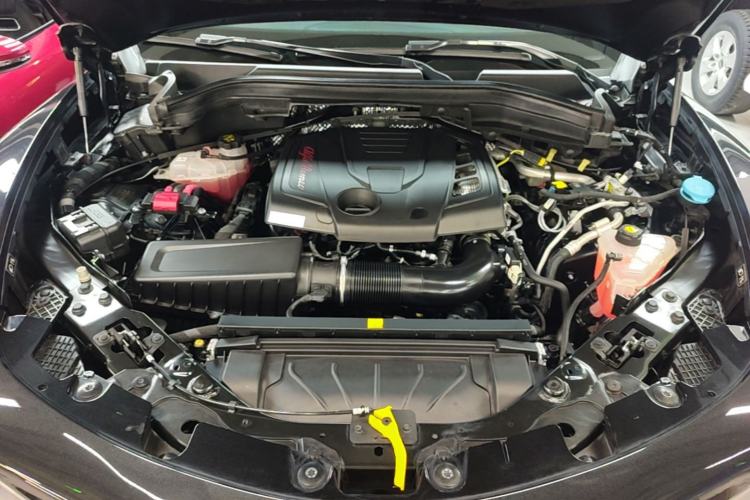 Used Alfa Romeo Stelvio 2024 2.0T 280HP Dragon Edition Limited Edition Engine Bay
