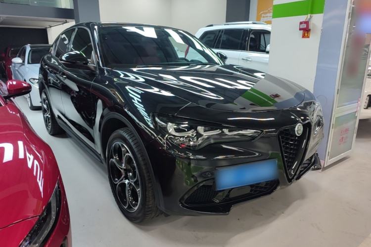 Used Alfa Romeo Stelvio 2024 2.0T 280HP Dragon Edition Limited Edition Front Right 45 Deg