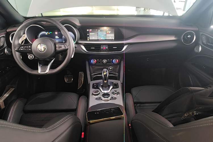 Used Alfa Romeo Stelvio 2024 2.0T 280HP Tributo Italiano Legend Tribute Edition Center Console