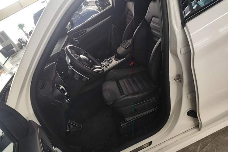 Used Alfa Romeo Stelvio 2024 2.0T 280HP Tributo Italiano Legend Tribute Edition Left Front Seat