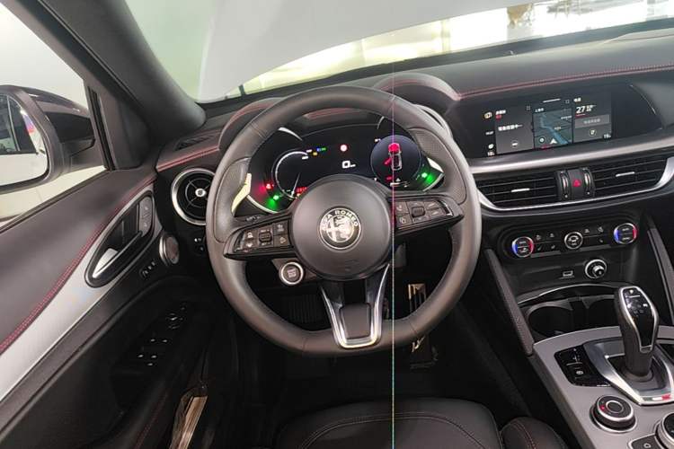 Used Alfa Romeo Stelvio 2024 2.0T 280HP Tributo Italiano Legend Tribute Edition Steering Wheel