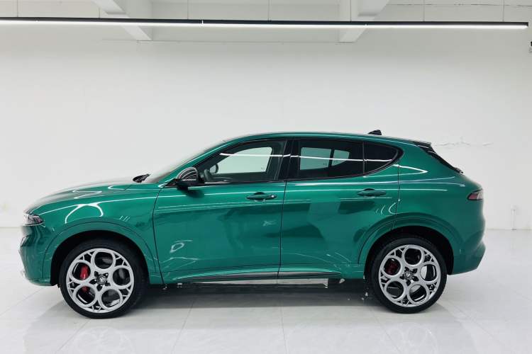 Used Alfa Romeo Tonale 2024 2.0T 268HP AWD Tributo Italiano Legend Tribute Edition Exterior 9