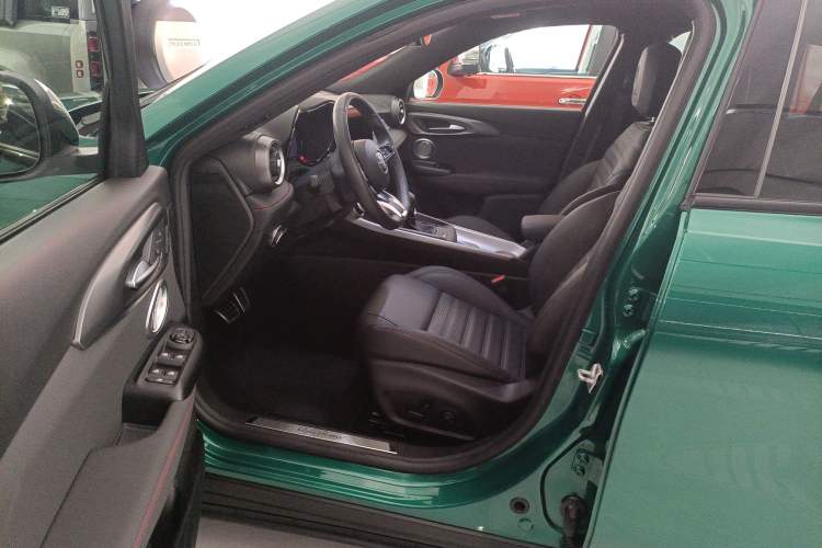 Used Alfa Romeo Tonale 2024 2.0T 268HP AWD Tributo Italiano Legend Tribute Edition Interior 3