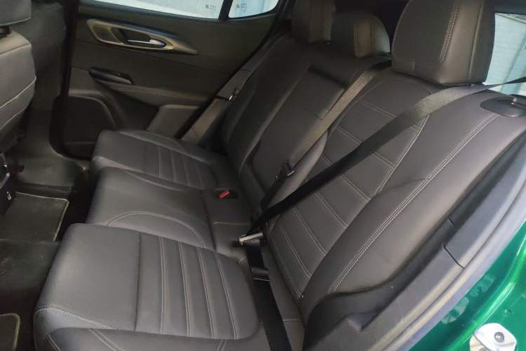 Used Alfa Romeo Tonale 2023 2.0T 268HP AWD Veloce Track Edition Left Rear Seat